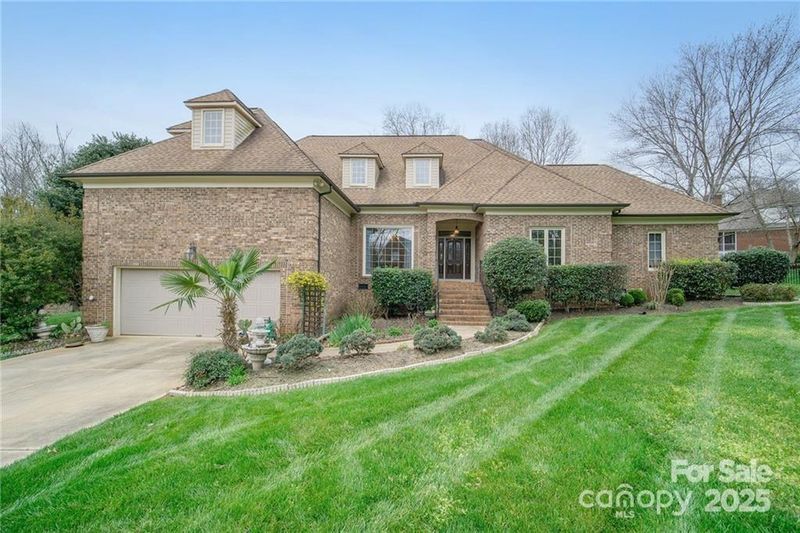 426 Saint Michaels Way, Fort Mill, SC 29708