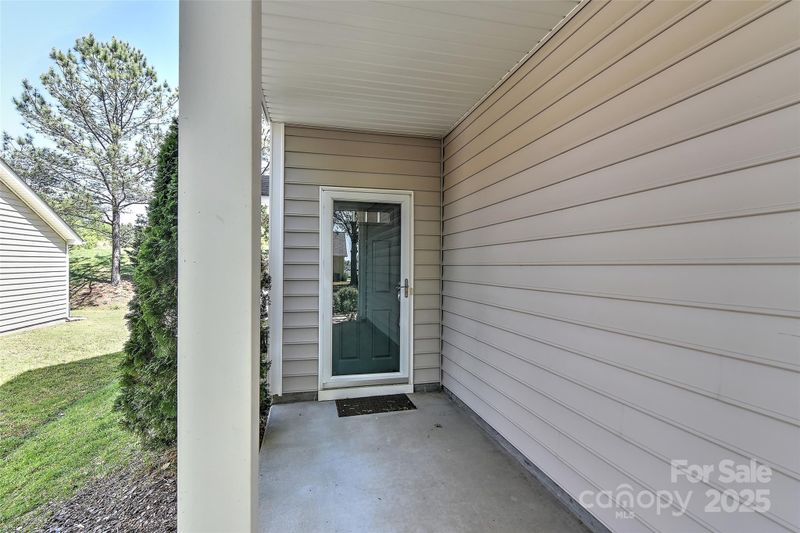 1037 Hammond Dr, Matthews, NC 28104