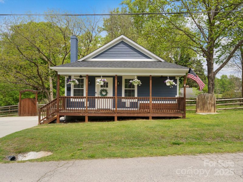402 Sidney Johnson St, Fort Mill, SC 29715