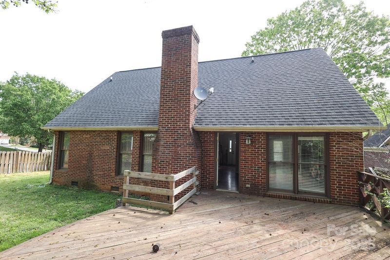 1121 Thoroughbred Pl NW, Concord, NC 28027