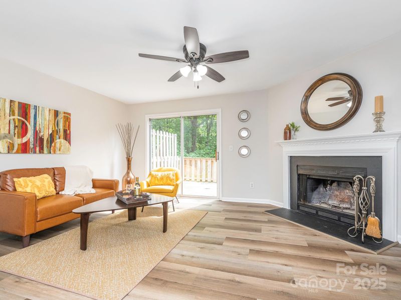 1203 Maple Shade Ln, Charlotte, NC 28270