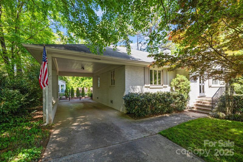 311 Mcalway Rd, Charlotte, NC 28211