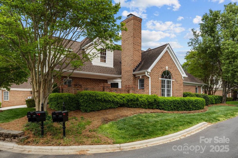 7502 Hurstbourne Green Dr, Charlotte, NC 28277