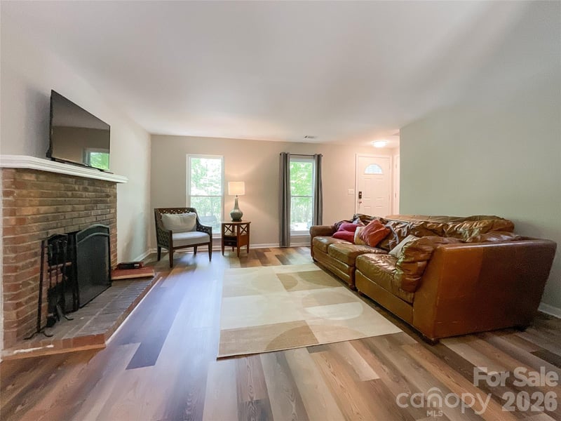 2113 Killarney Pl, Charlotte, NC 28262
