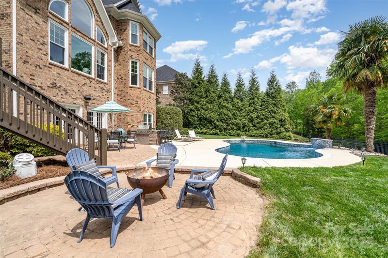 3306 Delamere Dr, Matthews, NC 28104