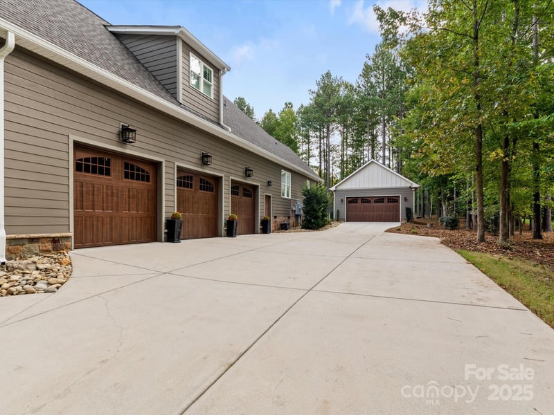 7181 Windy Ridge Dr, Iron Station, NC 28080