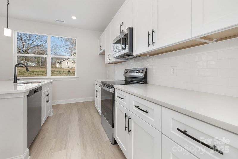 405 Durham Ave, Statesville, NC 28677