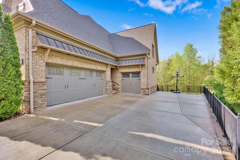 17909 Golden Meadow Ct, Davidson, NC 28036