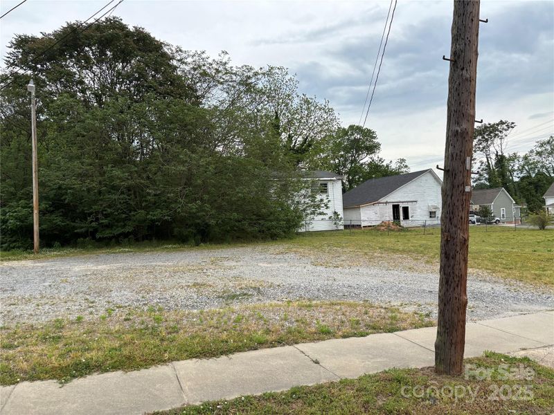 0 S Gaston St, Dallas, NC 28034