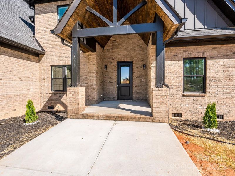 2008 Plain Field Dr, Bessemer City, NC 28016