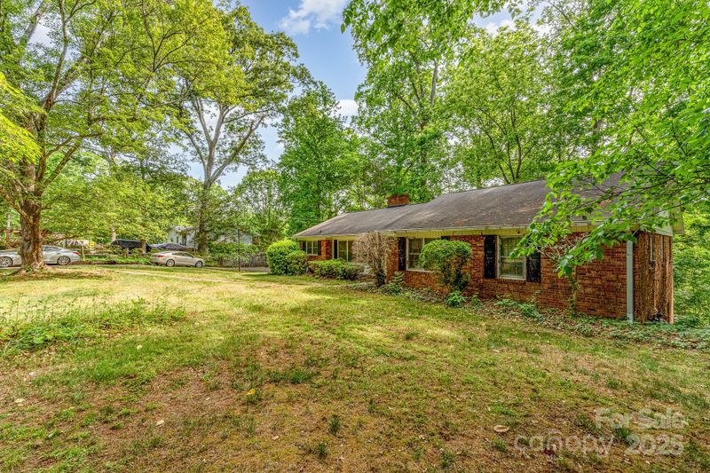 102 Forest Ct, Huntersville, NC 28078