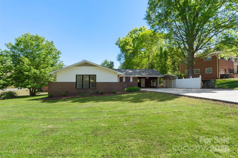 319 Hatley Cir NE, Concord, NC 28025