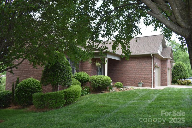 904 3rd Street Pl NE, Conover, NC 28613