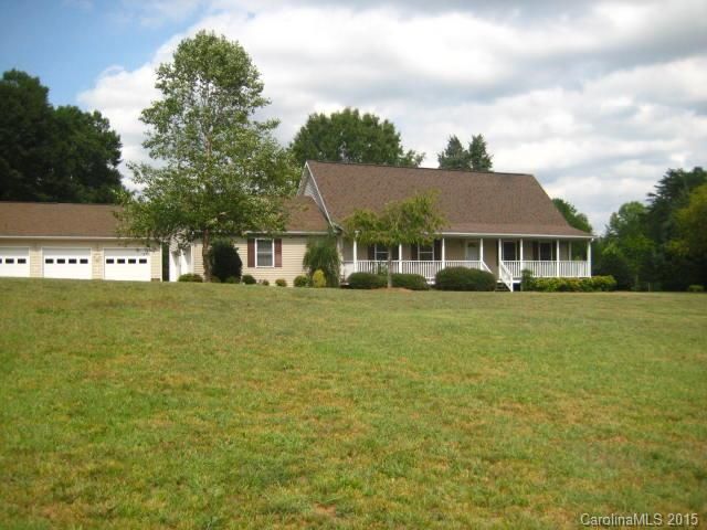 707 Sandy Ford Rd, Mount Holly, NC 28120