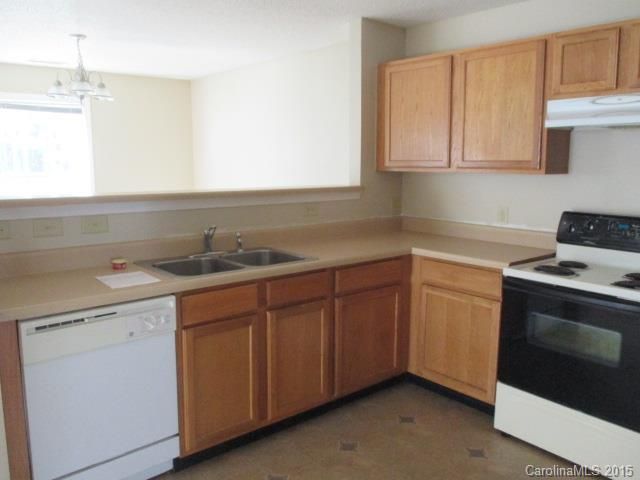 1829 Wilton Gate Dr, Charlotte, NC 28262