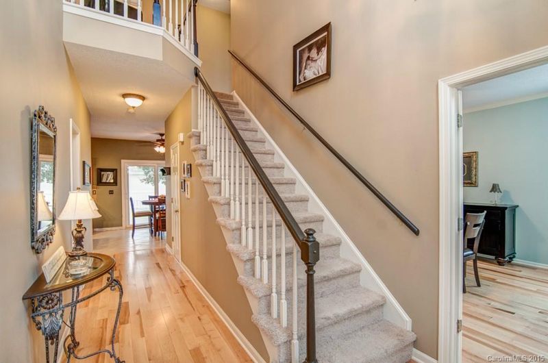 8500 Netherfield Ct, Charlotte, NC 28277