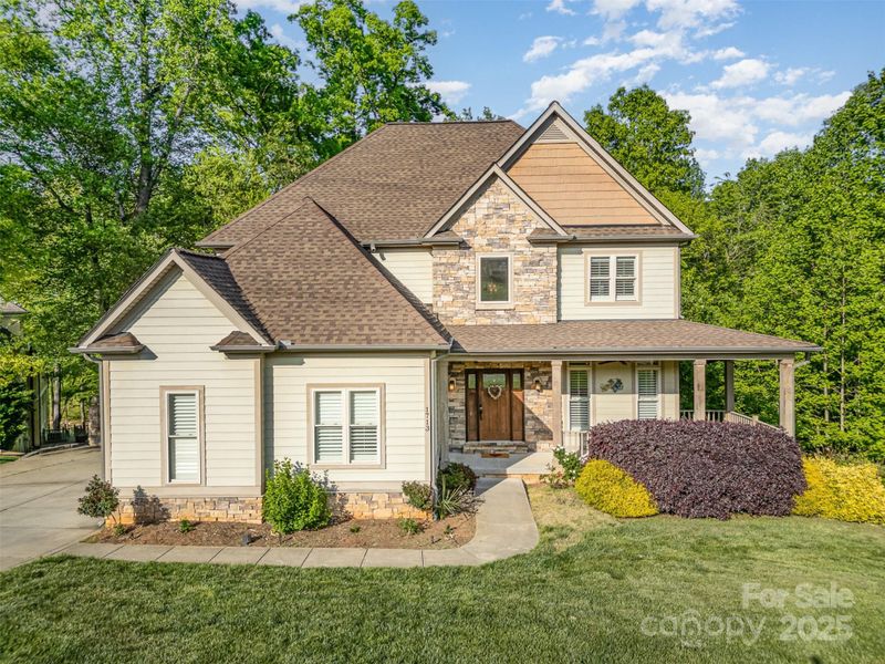 1713 Mt Isle Harbor Dr, Charlotte, NC 28214