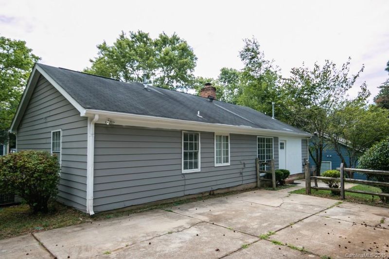 2704 Olde Whitehall Rd, Charlotte, NC 28273