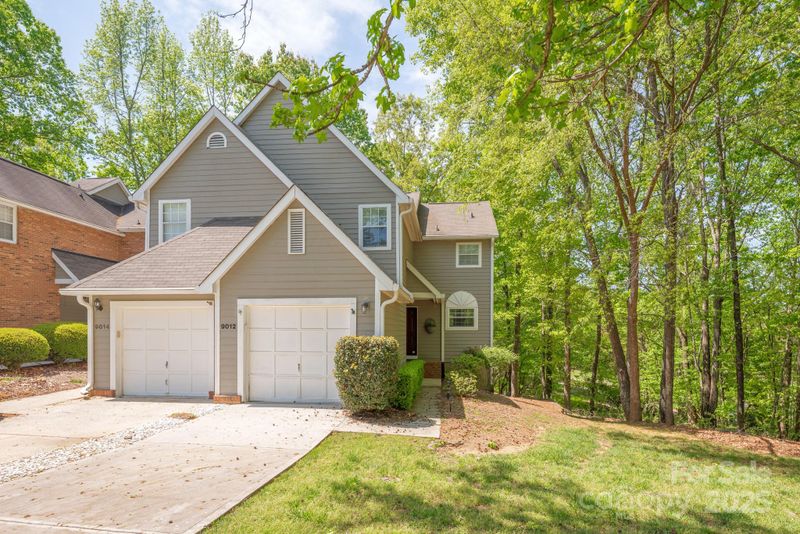9012 Saint Thomas Ln, Charlotte, NC 28277