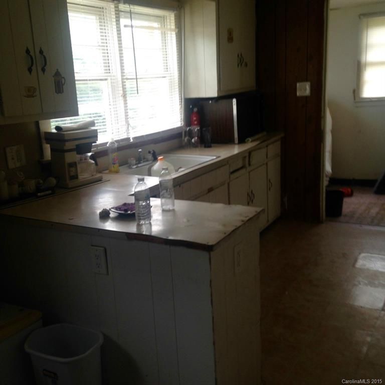 308 Dixon Rd, Lancaster, SC 29720