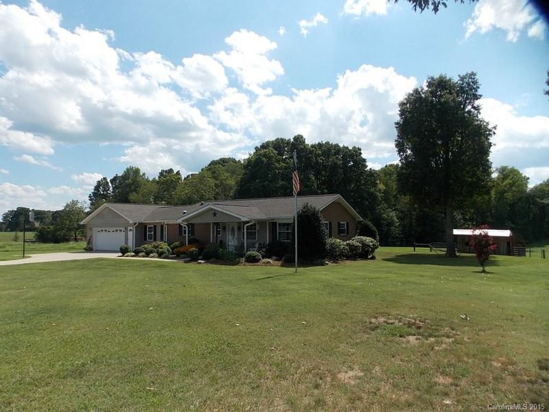 843 Sloans Mill Rd, Olin, NC 28660