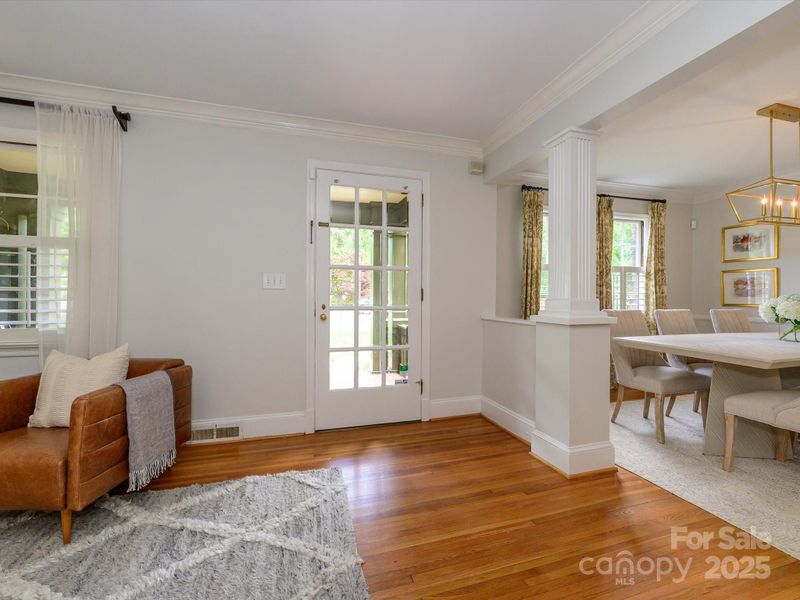 1596 Clayton Dr, Charlotte, NC 28203