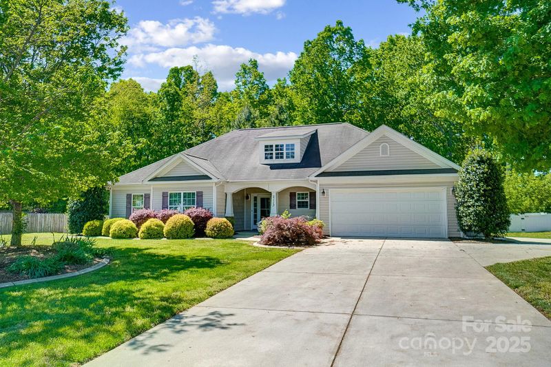 2113 London Ln, Belmont, NC 28012
