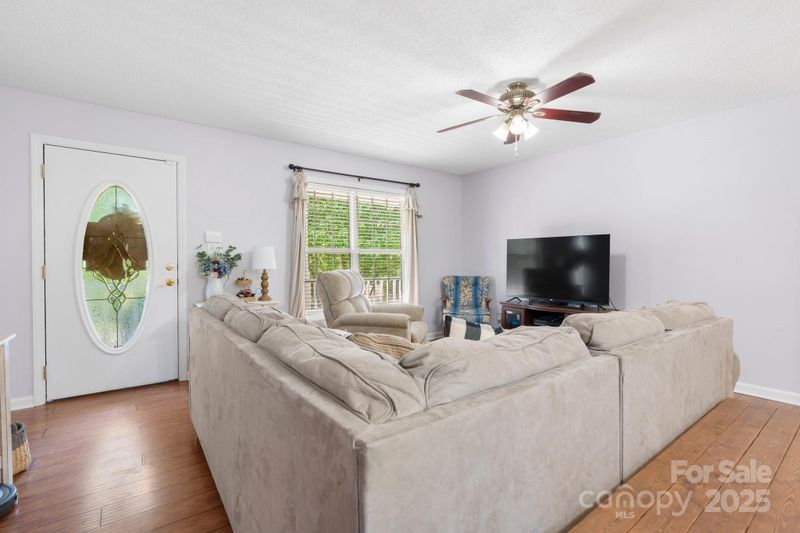 5184 Swinging Bridge Rd, Conover, NC 28613