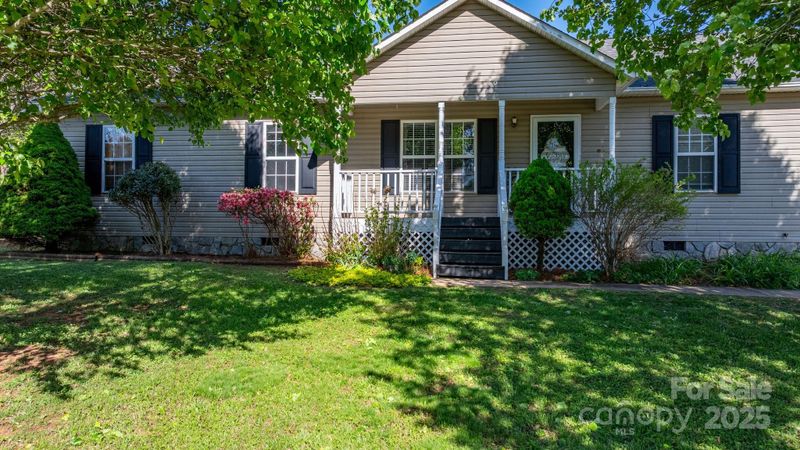 5184 Swinging Bridge Rd, Conover, NC 28613