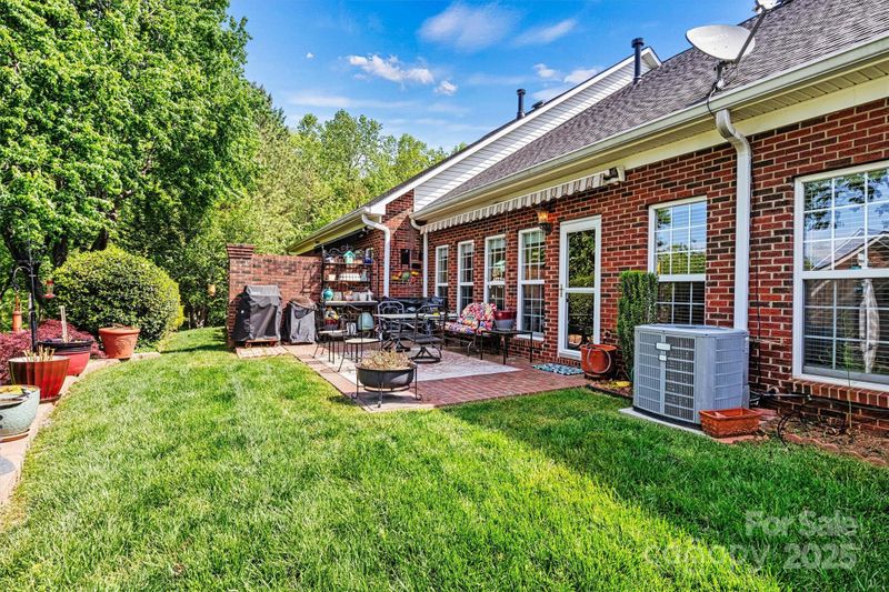 1119 21st Ave NE, Hickory, NC 28601