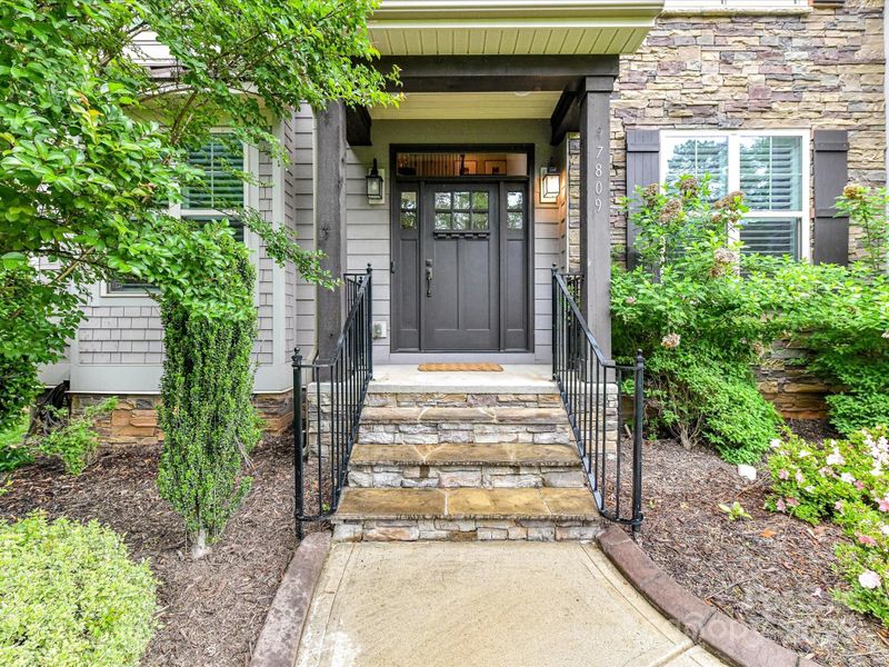 7809 Greenfield Dr, Charlotte, NC 28270