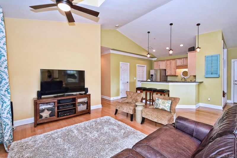 127 S Summit Ave #127, Charlotte, NC 28208