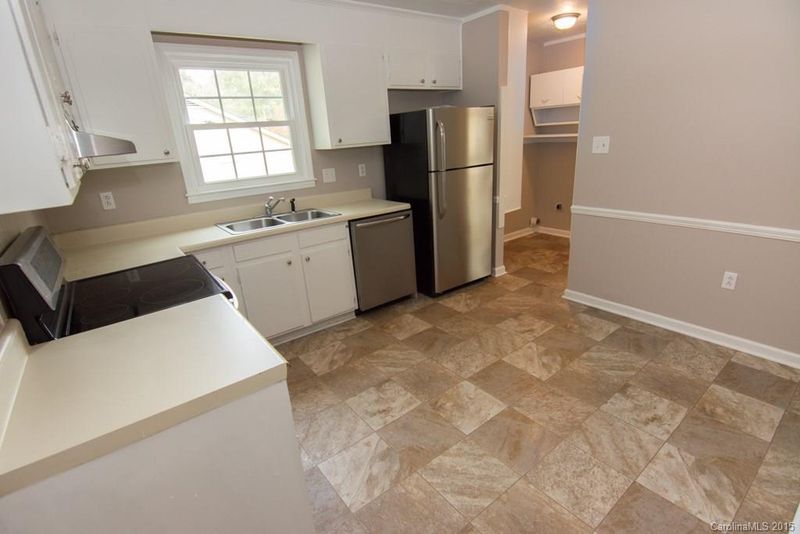 5339 Coronado Dr, Charlotte, NC 28212