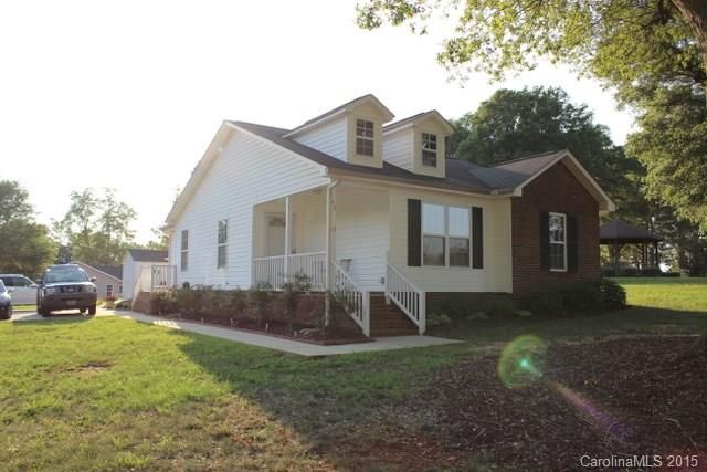 49 Burton St, Belmont, NC 28012
