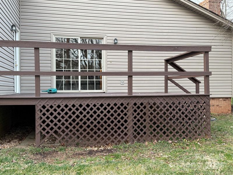 3498 Yorkland Dr, Hickory, NC 28601