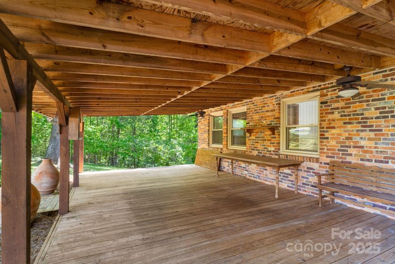 237 Fea Ln, Iron Station, NC 28080
