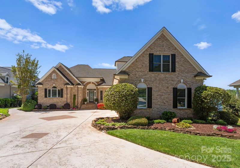 3507 Governors Island Dr, Denver, NC 28037