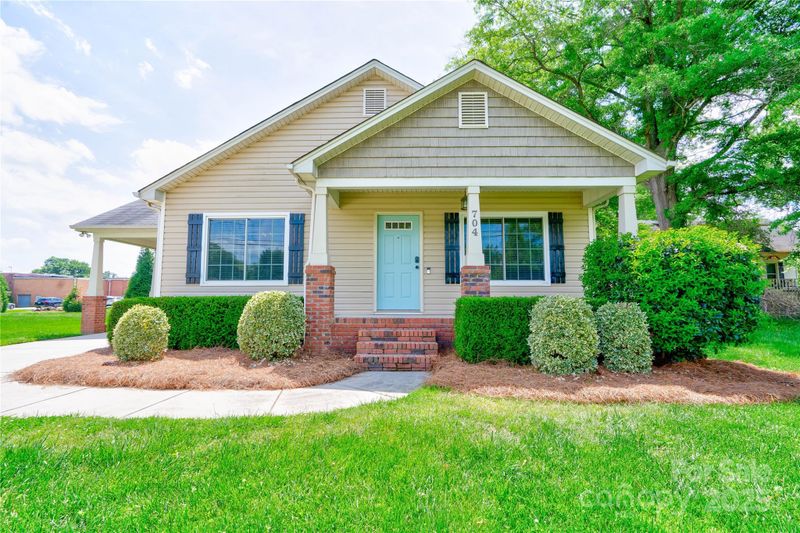 704 E Catawba St, Belmont, NC 28012