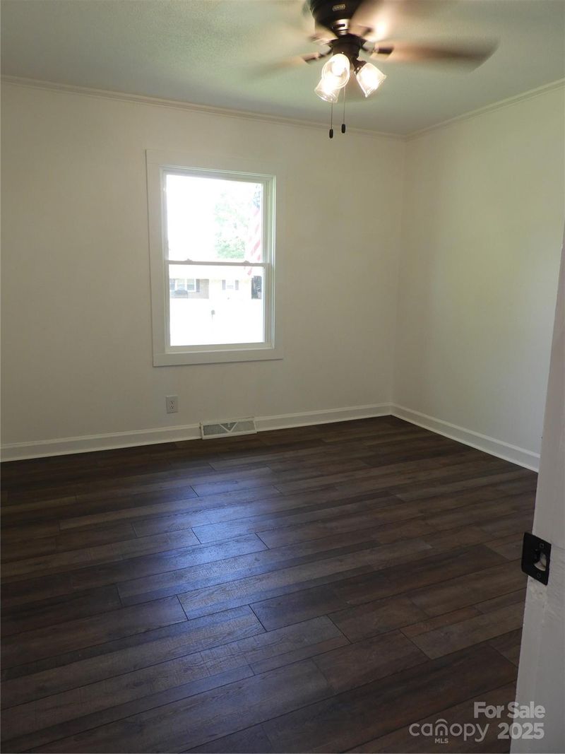 122 Mckee Dr, Blacksburg, SC 29702