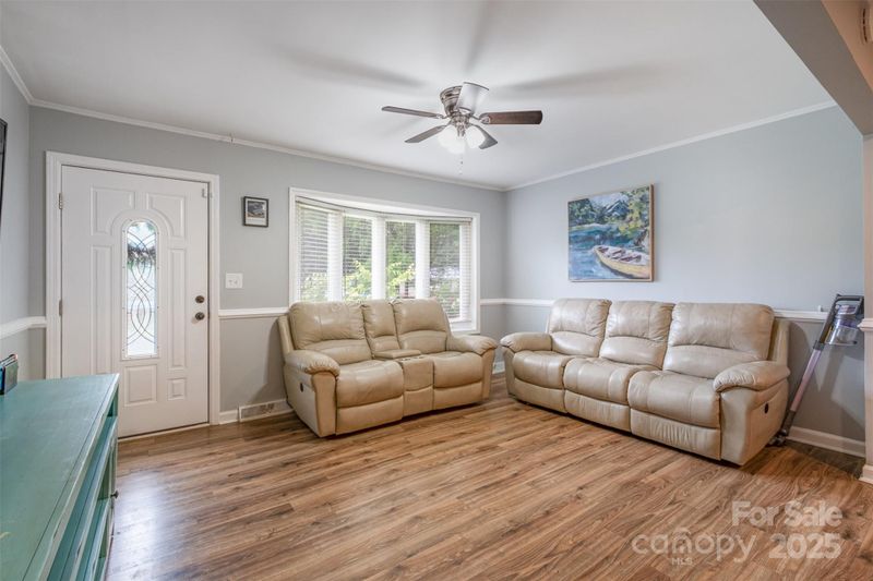 907 E 9th Ave, Gastonia, NC 28054