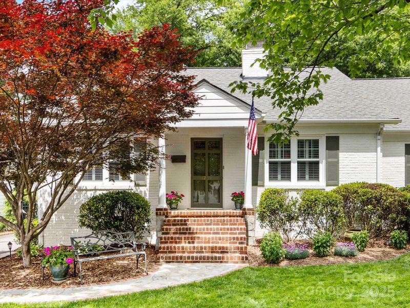 1209 Yale Pl, Charlotte, NC 28209