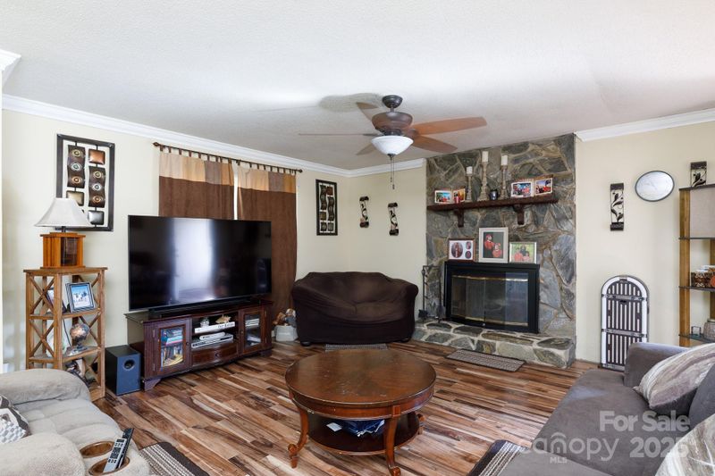 3842 Harmony Rd, Catawba, SC 29704