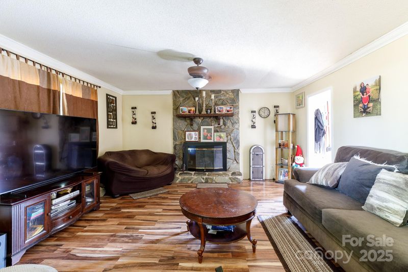3842 Harmony Rd, Catawba, SC 29704
