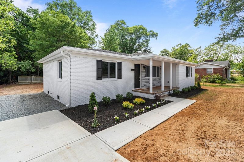 1306 Klondale Ave, Kannapolis, NC 28081