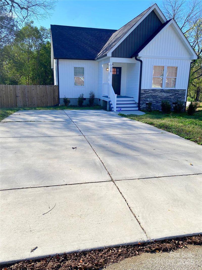 126 Pleasant Hill St, Lancaster, SC 29720