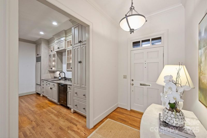 4020 Barclay Downs Dr, Charlotte, NC 28209