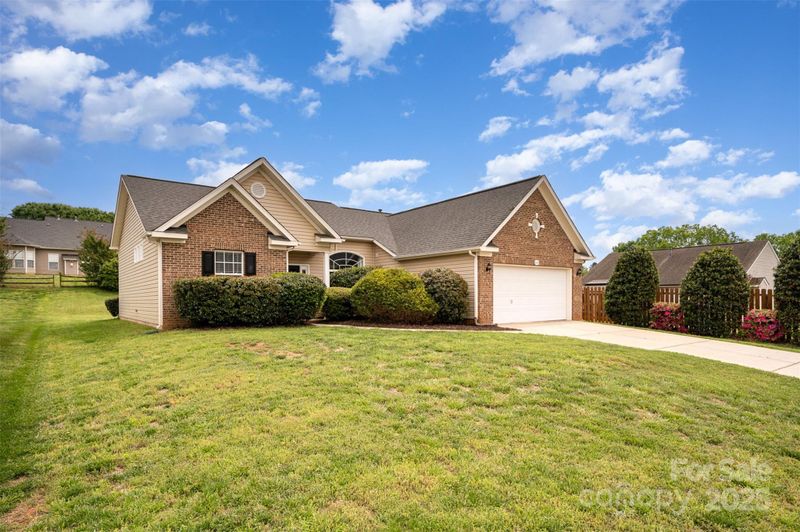 6849 Blake Brook Dr, Concord, NC 28025