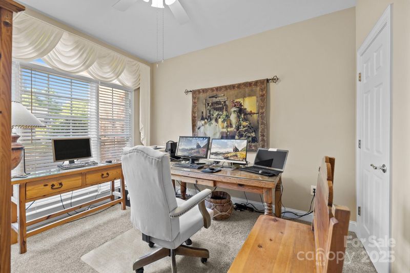 204 Limerick Dr, Matthews, NC 28104