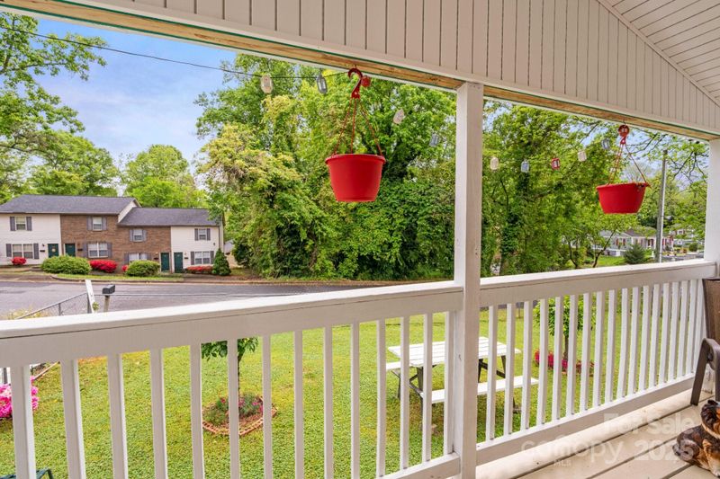 1106 3rd Ave SW, Hickory, NC 28602