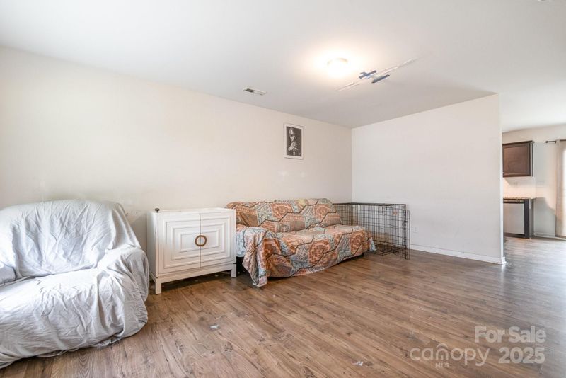 3033 Green Apple Dr, Dallas, NC 28034